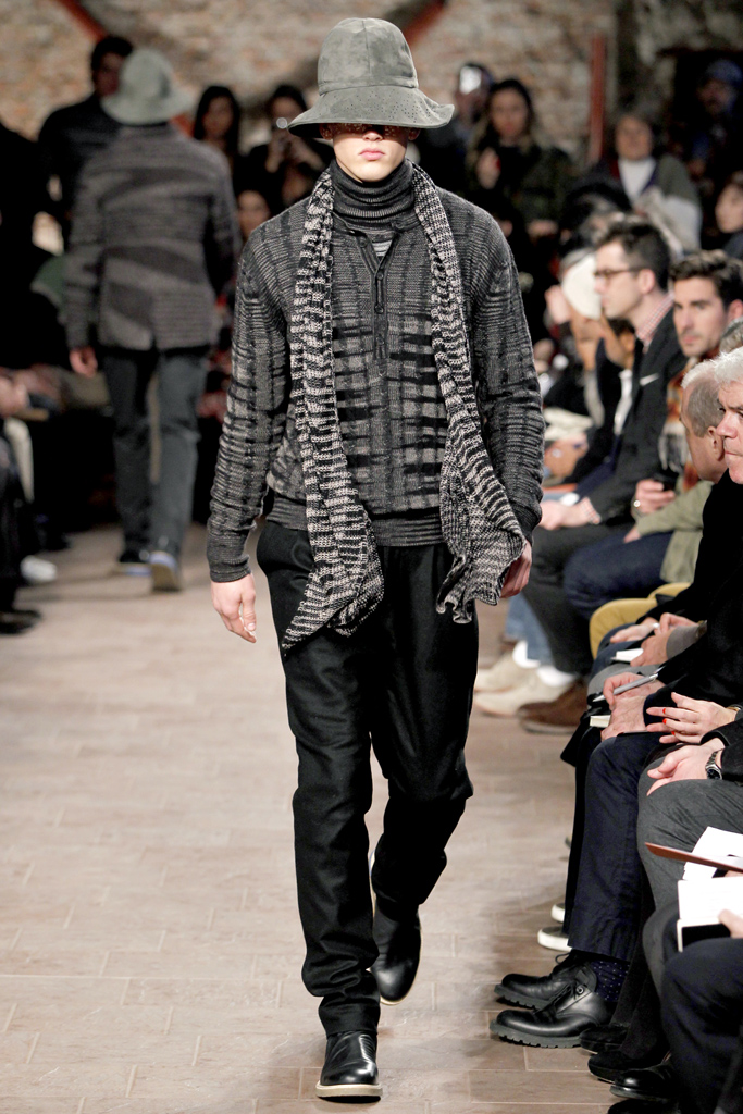 Missoni 2011ﶬbDƬ