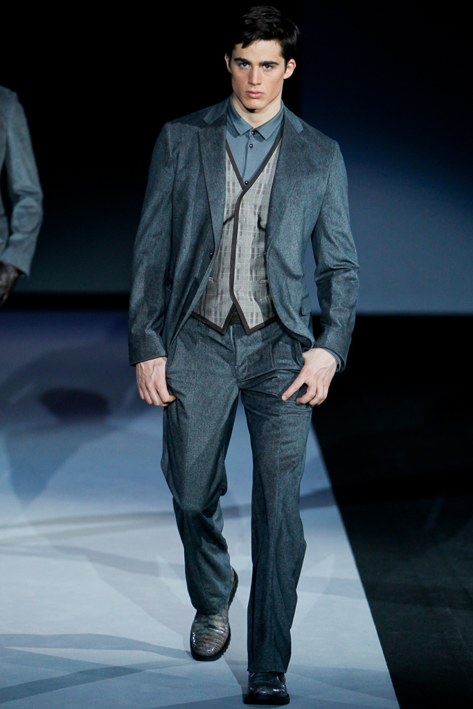 Giorgio Armani 2011 ﶬbDƬ