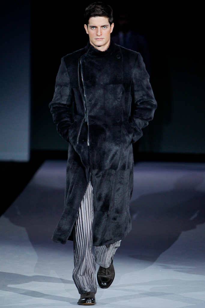 Giorgio Armani 2011 ﶬbDƬ