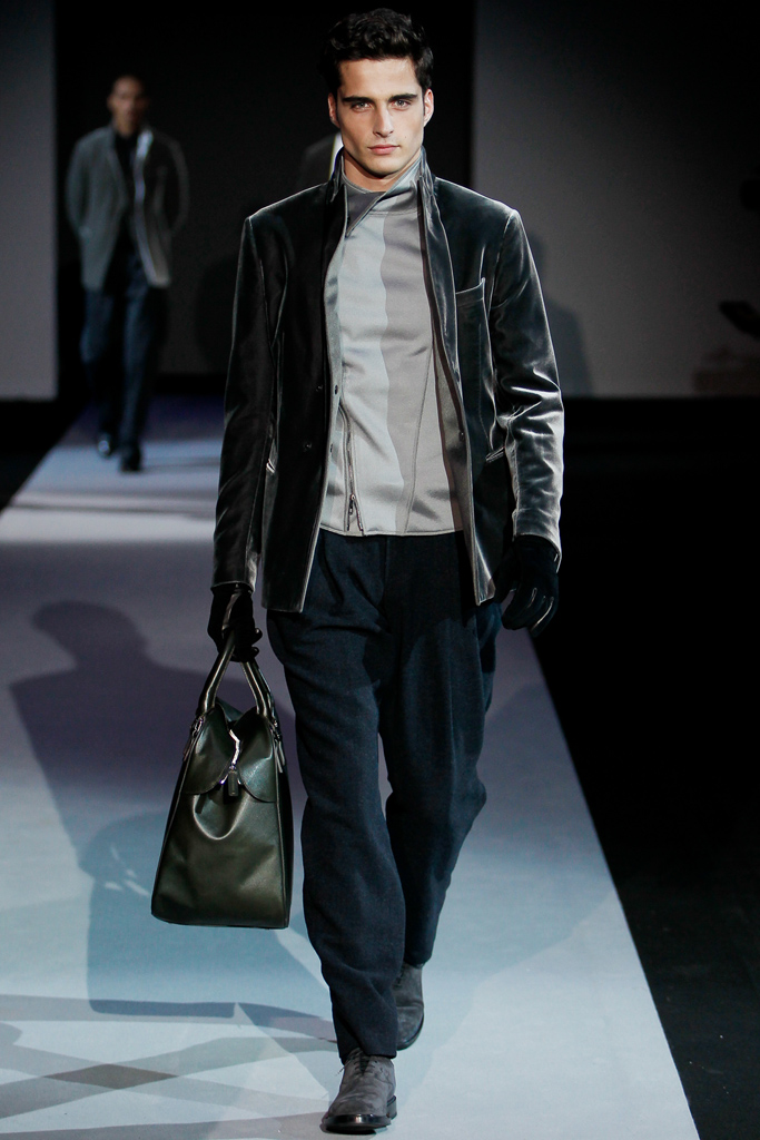 Giorgio Armani 2011 ﶬbDƬ