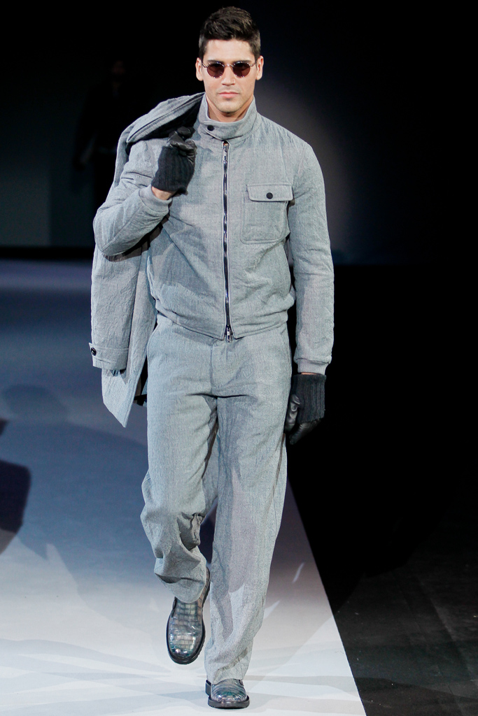 Giorgio Armani 2011 ﶬbDƬ