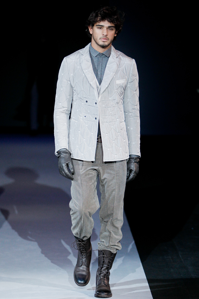 Giorgio Armani 2011 ﶬbDƬ