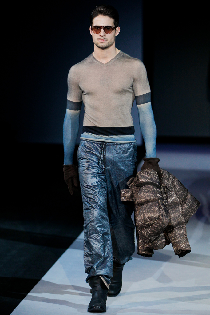 Giorgio Armani 2011 ﶬbDƬ