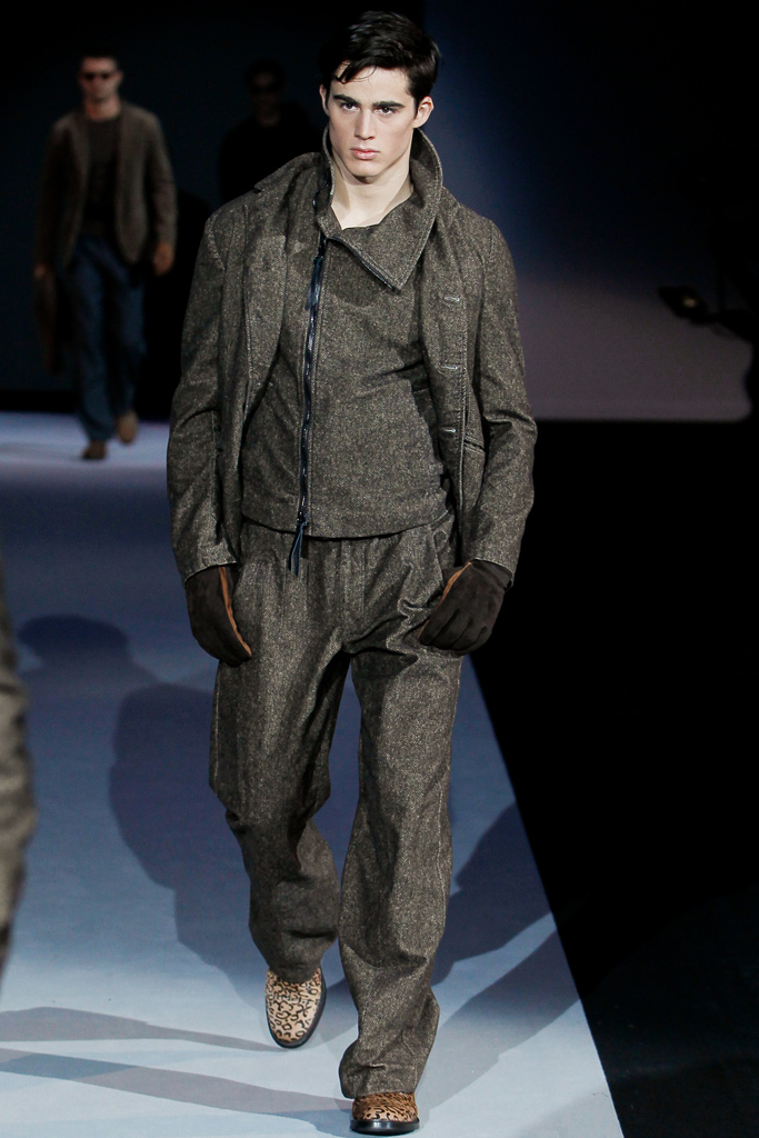 Giorgio Armani 2011 ﶬbDƬ