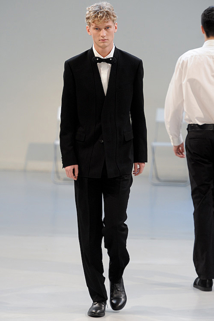Issey Miyake 2011 ﶬbDƬ