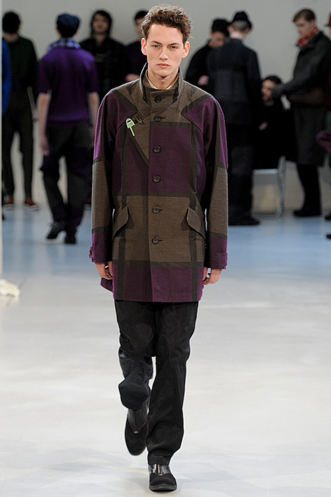 Issey Miyake 2011 ﶬbDƬ
