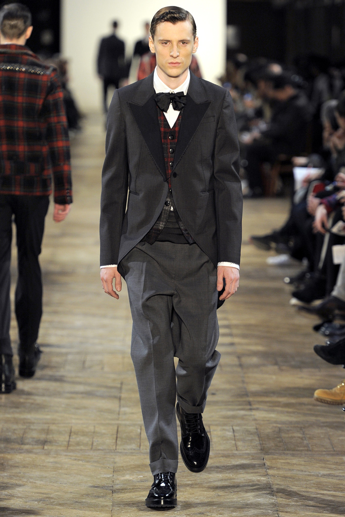 Kenzo 2011 ﶬbDƬ