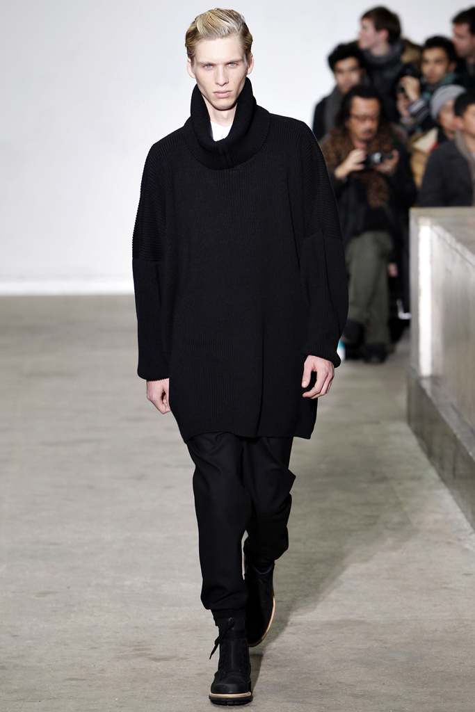 Kris Van Assche 2011 ﶬbDƬ