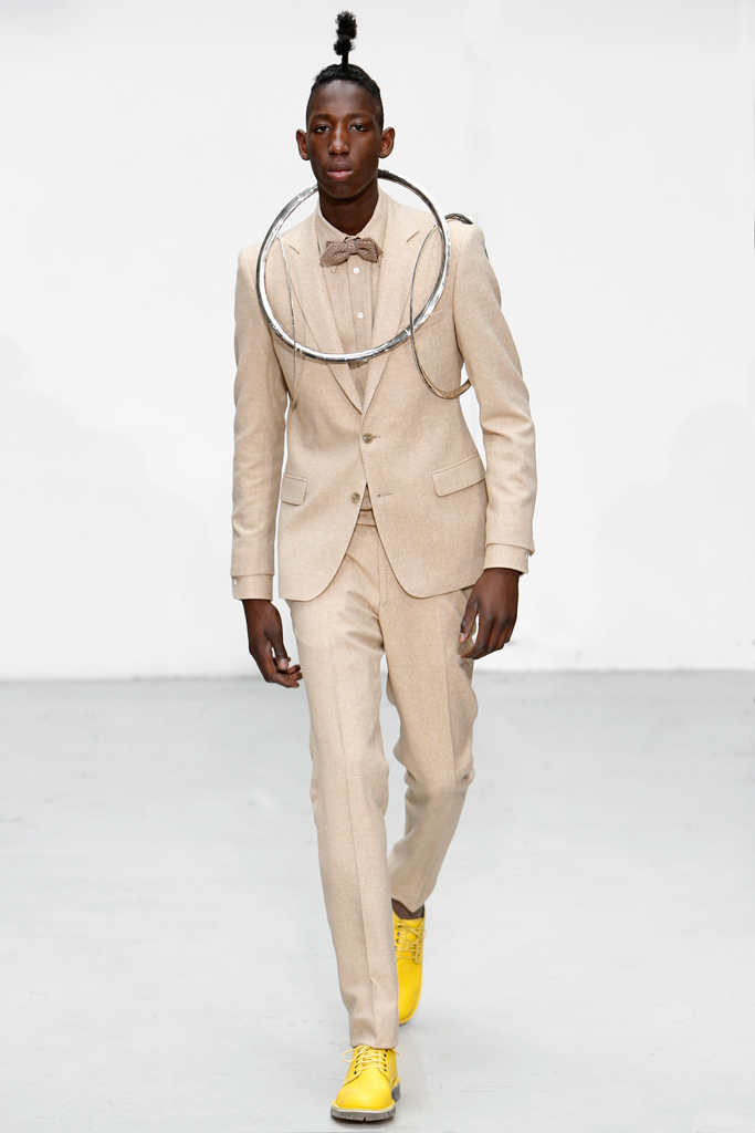 Walter Van Beirendonck 2011 ﶬbDƬ