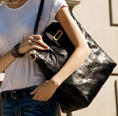 Jimmy Choo 247包 2011春夏廣告