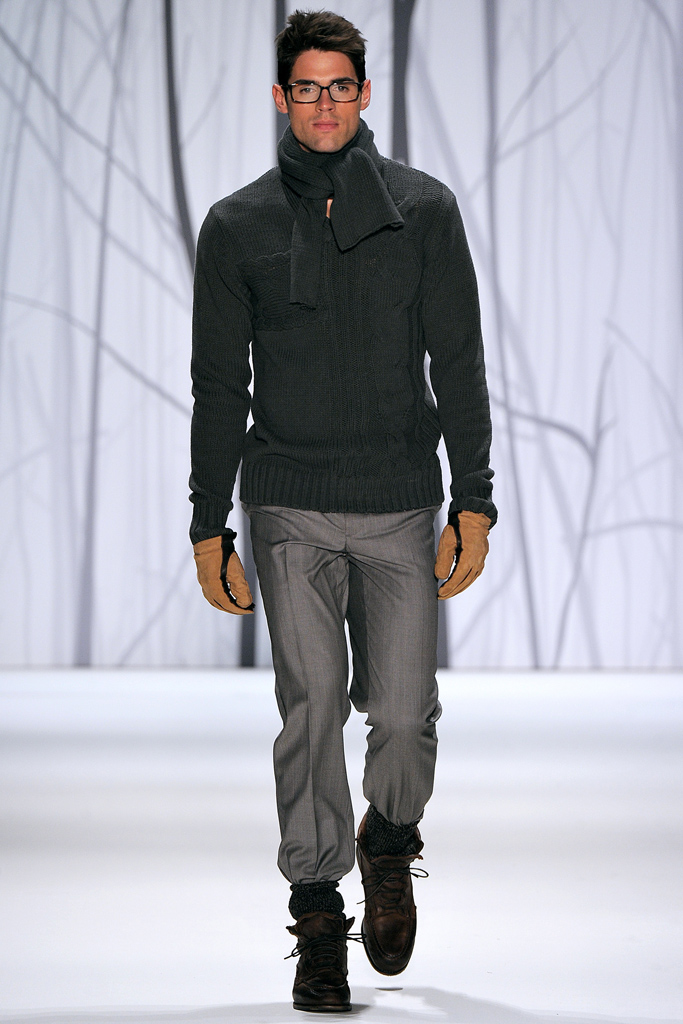 Perry Ellis 2011 ﶬbDƬ