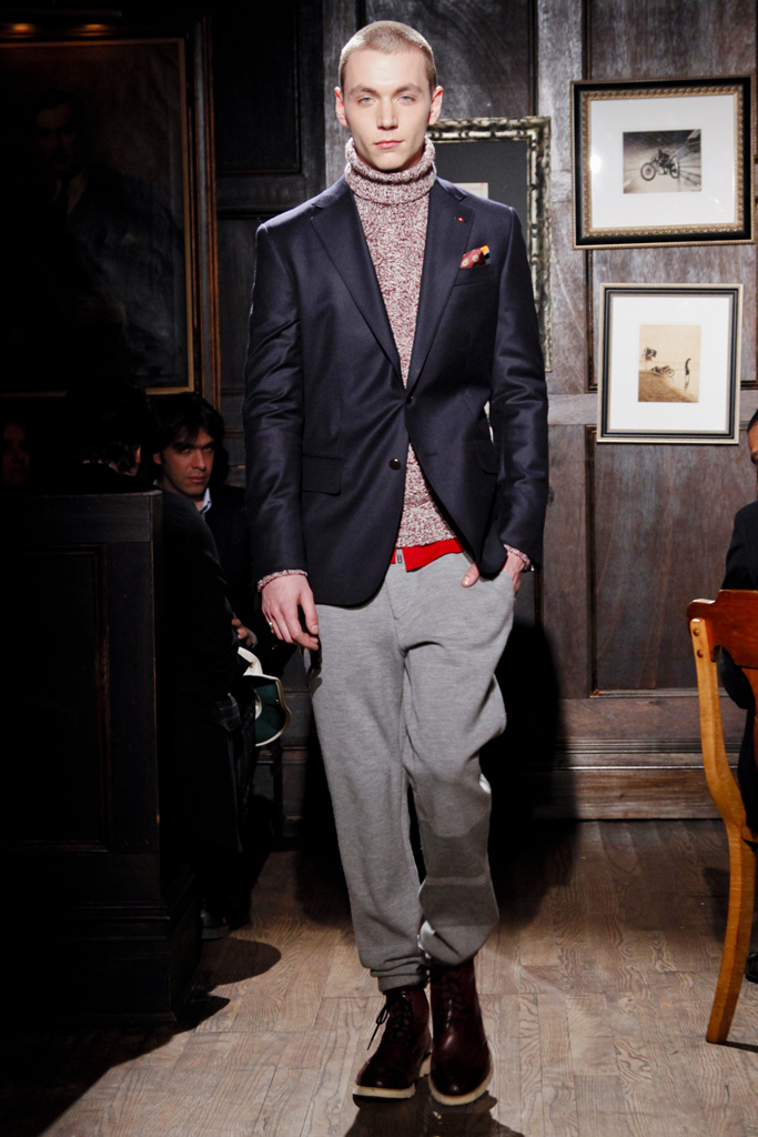 Tommy Hilfiger 2011 ﶬbDƬ