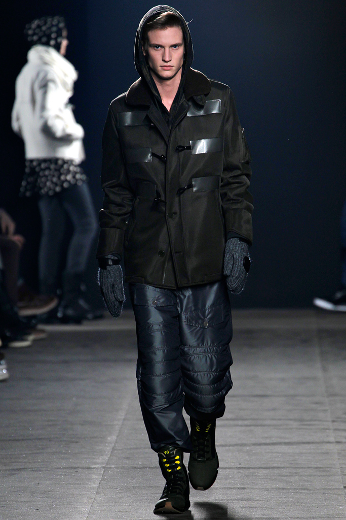 Y-3 2011 ﶬbDƬ