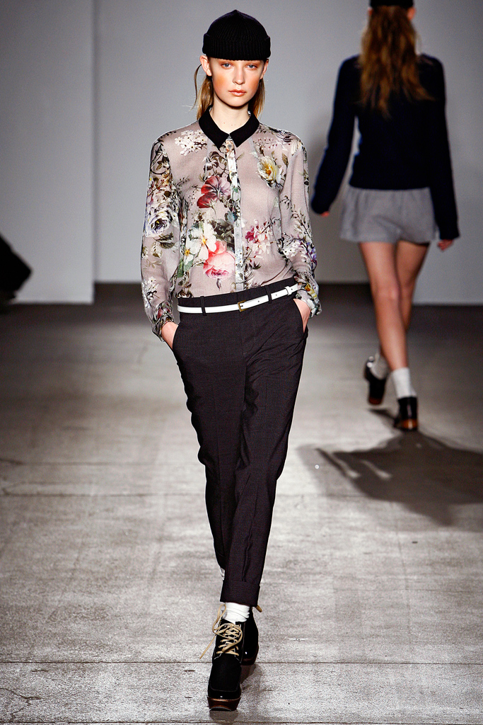 Karen Walker 2011  ﶬ¸DƬ