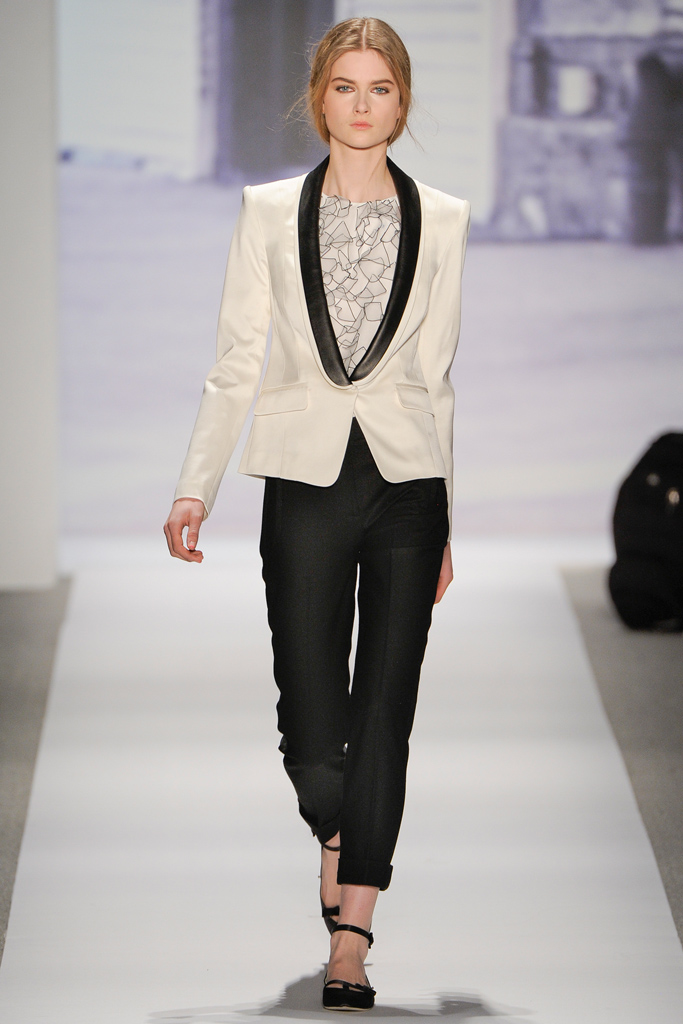 Tibi  2011 ﶬ¸DƬ