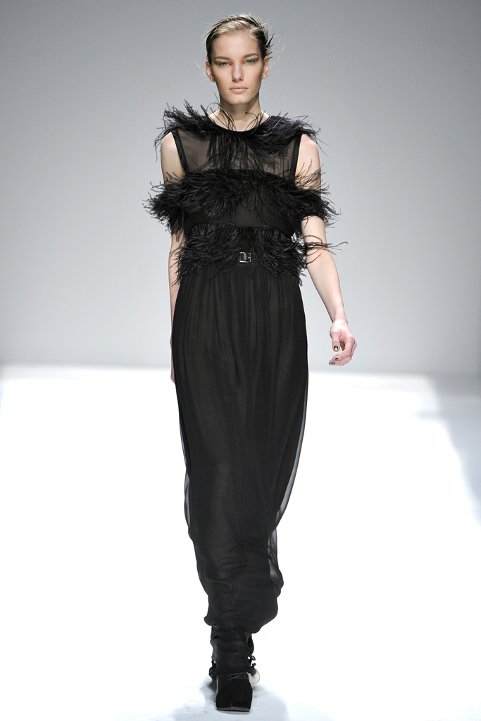 Yigal Azrouel  2011 ﶬ¸DƬ