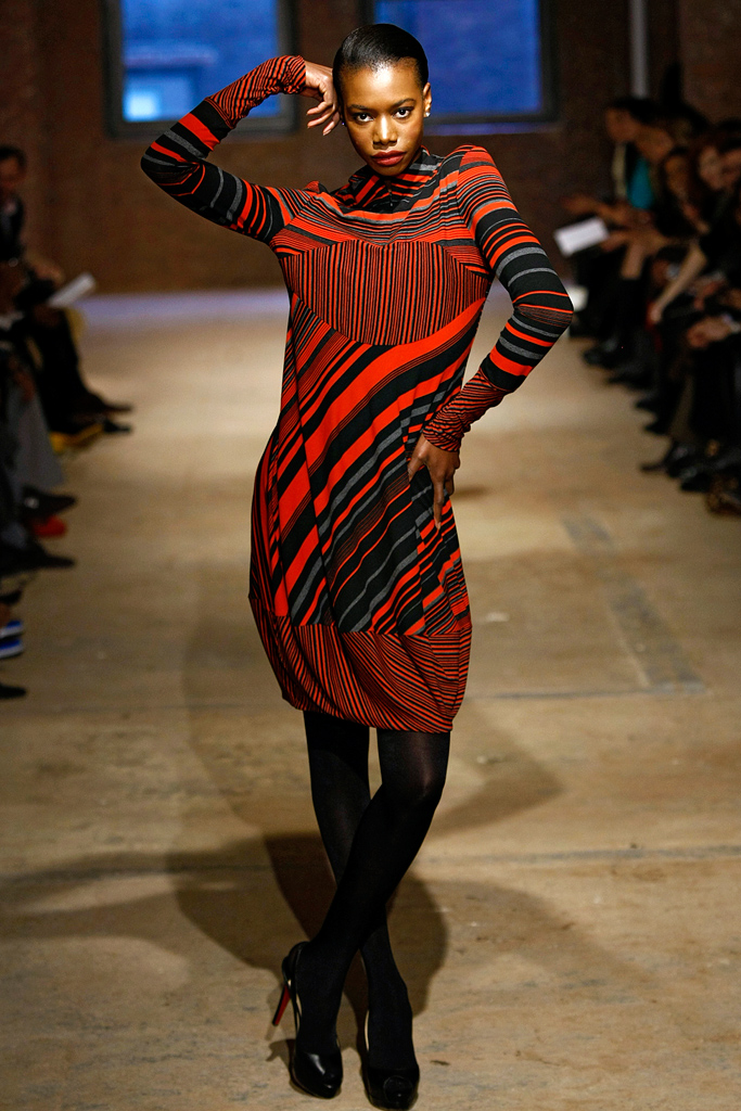 Stephen Burrows 2011ﶬ¸DƬ