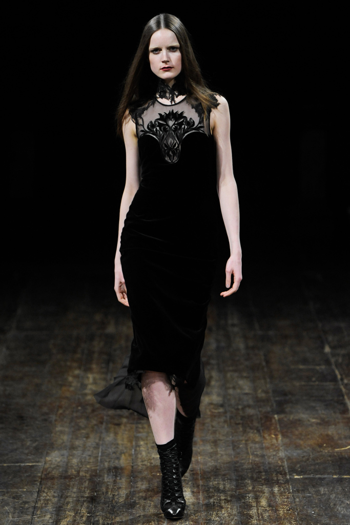 Julien Macdonald 2011ﶬ¸DƬ