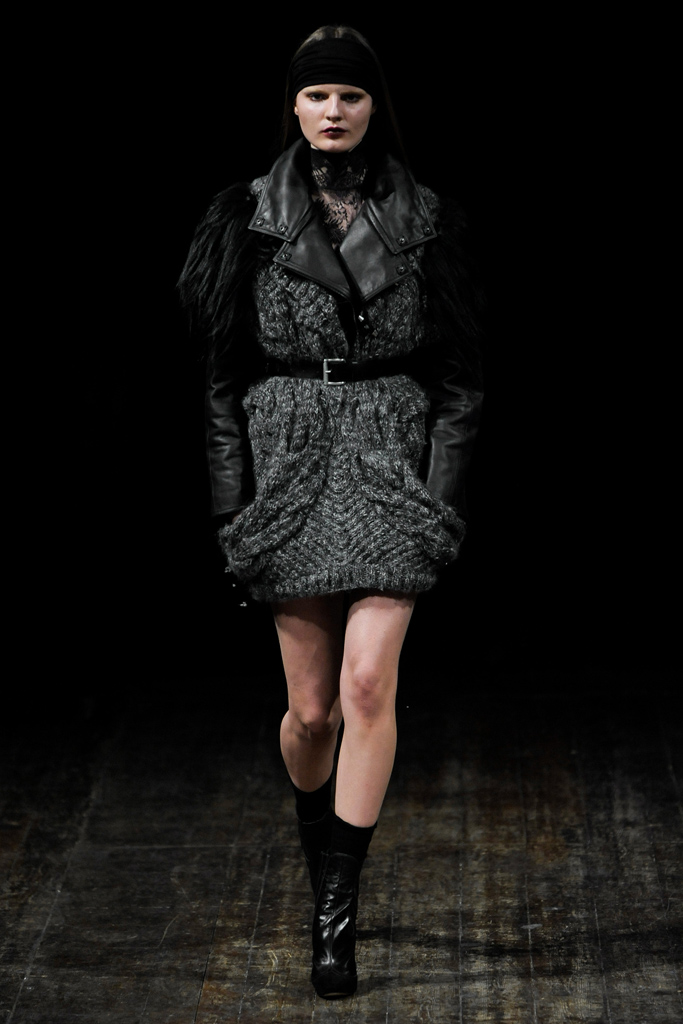 Julien Macdonald 2011ﶬ¸DƬ