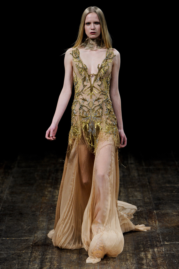 Julien Macdonald 2011ﶬ¸DƬ
