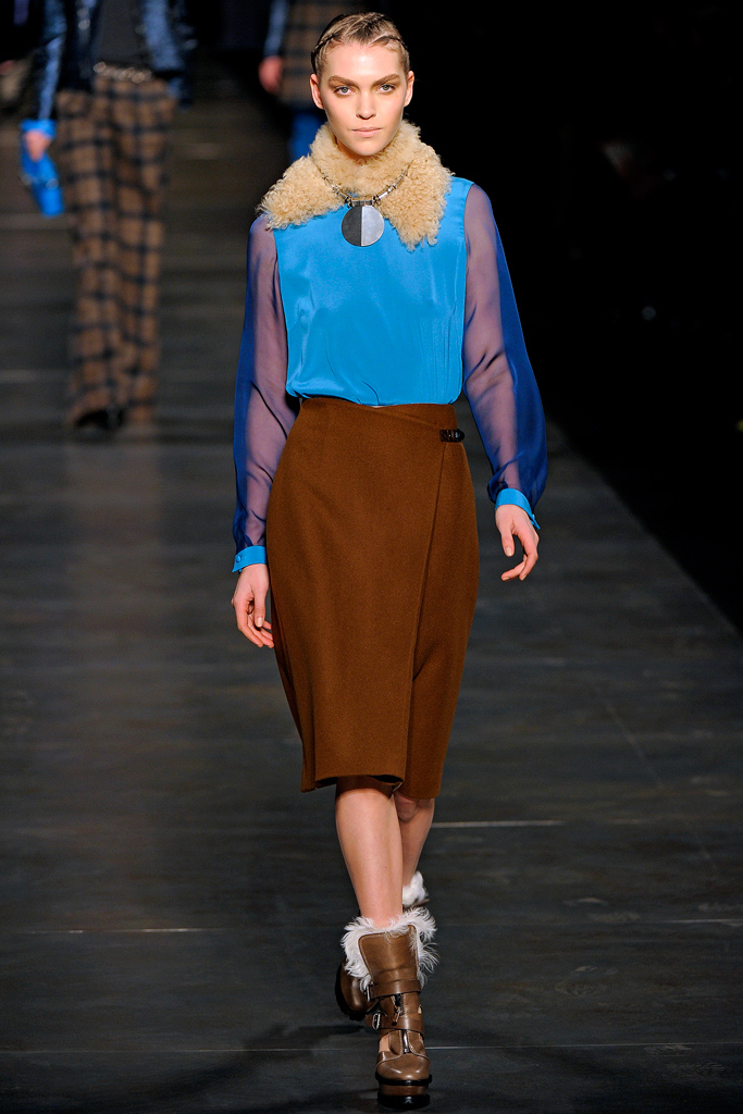 Etro 2011ﶬ¸DƬ