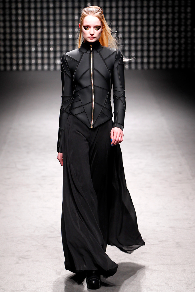 Gareth Pugh 2011ﶬ¸DƬ