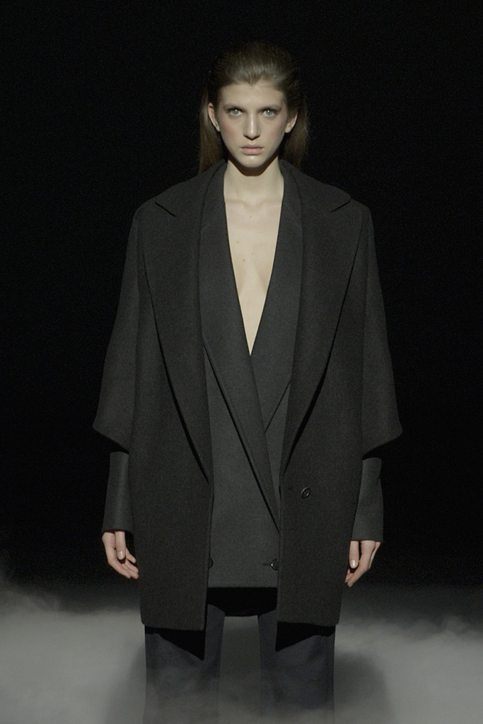 Hussein Chalayan 2011秋冬成衣