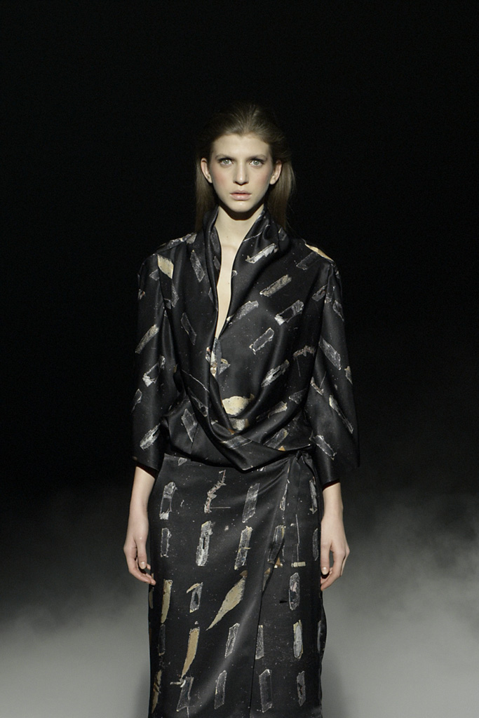 Hussein Chalayan 2011秋冬成衣