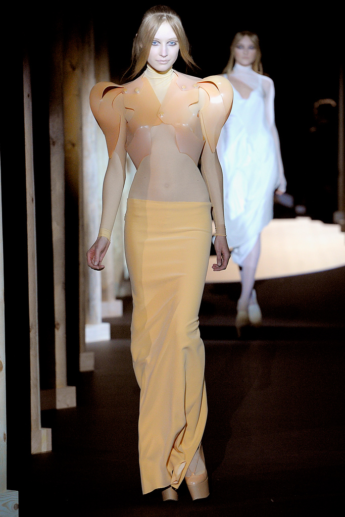 Mugler 2011ﶬ¸DƬ