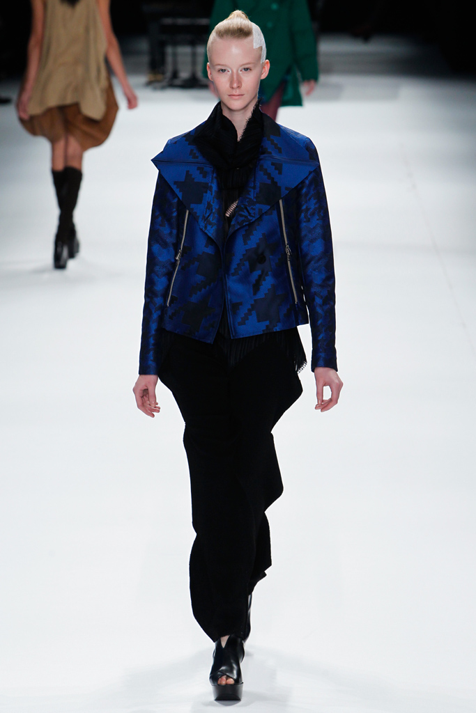 Issey Miyake 2011ﶬ DƬ