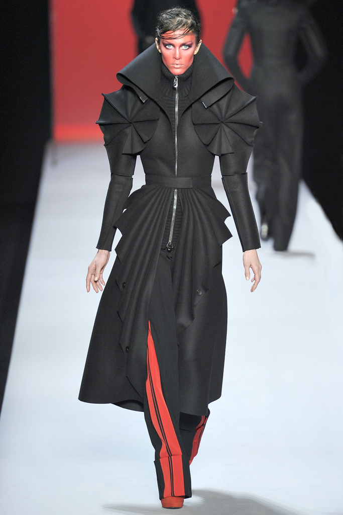 Viktor & Rolf 2011ﶬ DƬ