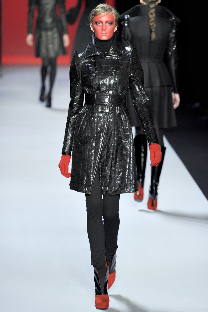 Viktor & Rolf 2011ﶬ DƬ
