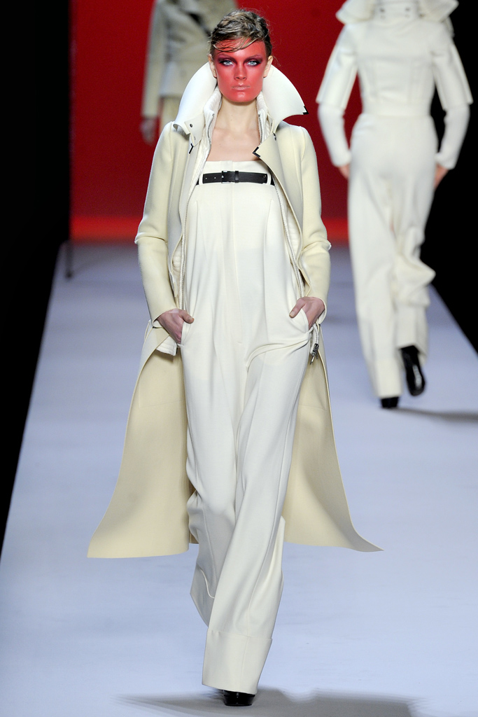 Viktor & Rolf 2011ﶬ DƬ