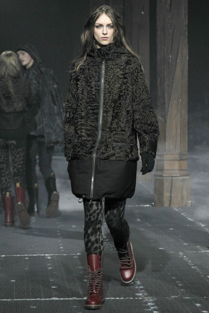 Moncler Gamme Rouge 2011ﶬ¸DƬ
