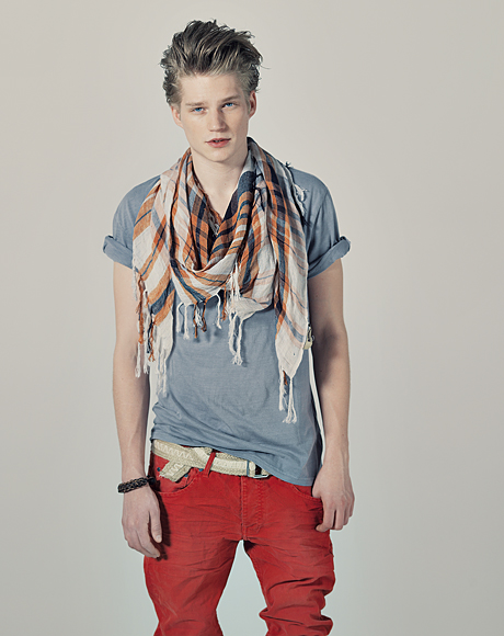 Bershka Chico 2011春夏 LookBook
