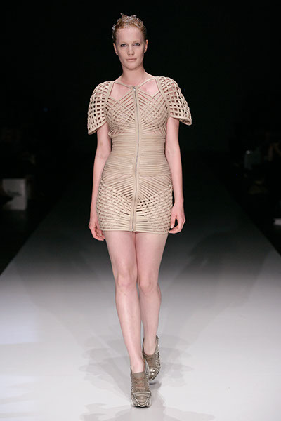 Iris van Herpen x United Nude 2011春夏走秀