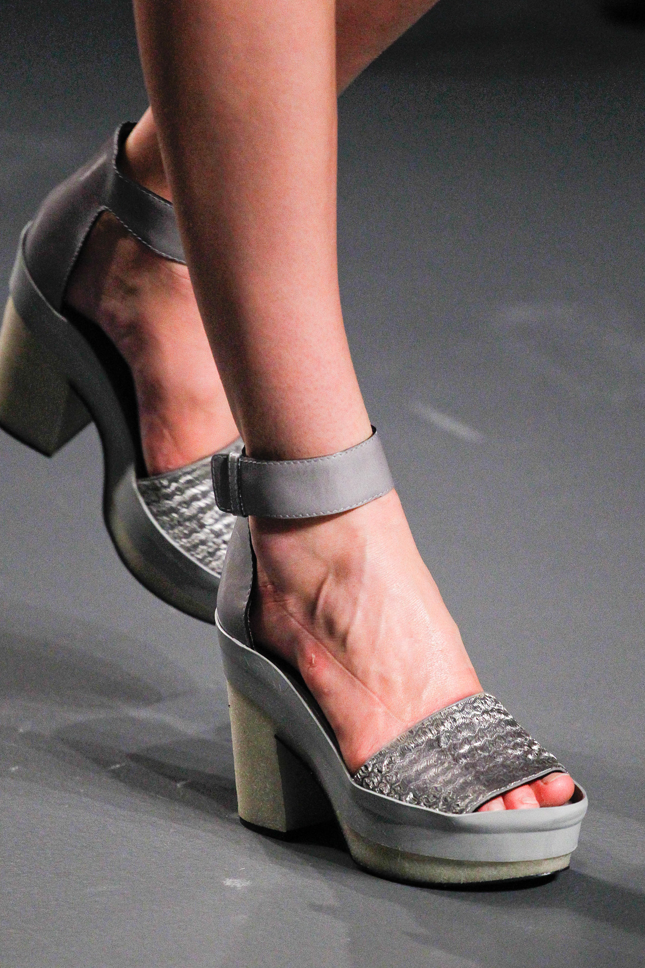 Calvin Klein 2011ﶬ(x)(ji)DƬ
