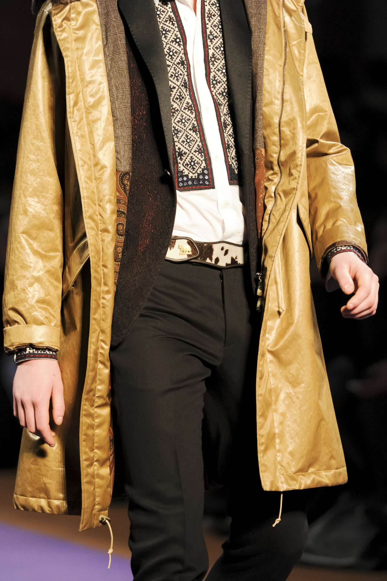 Etro 2011ﶬDƬ