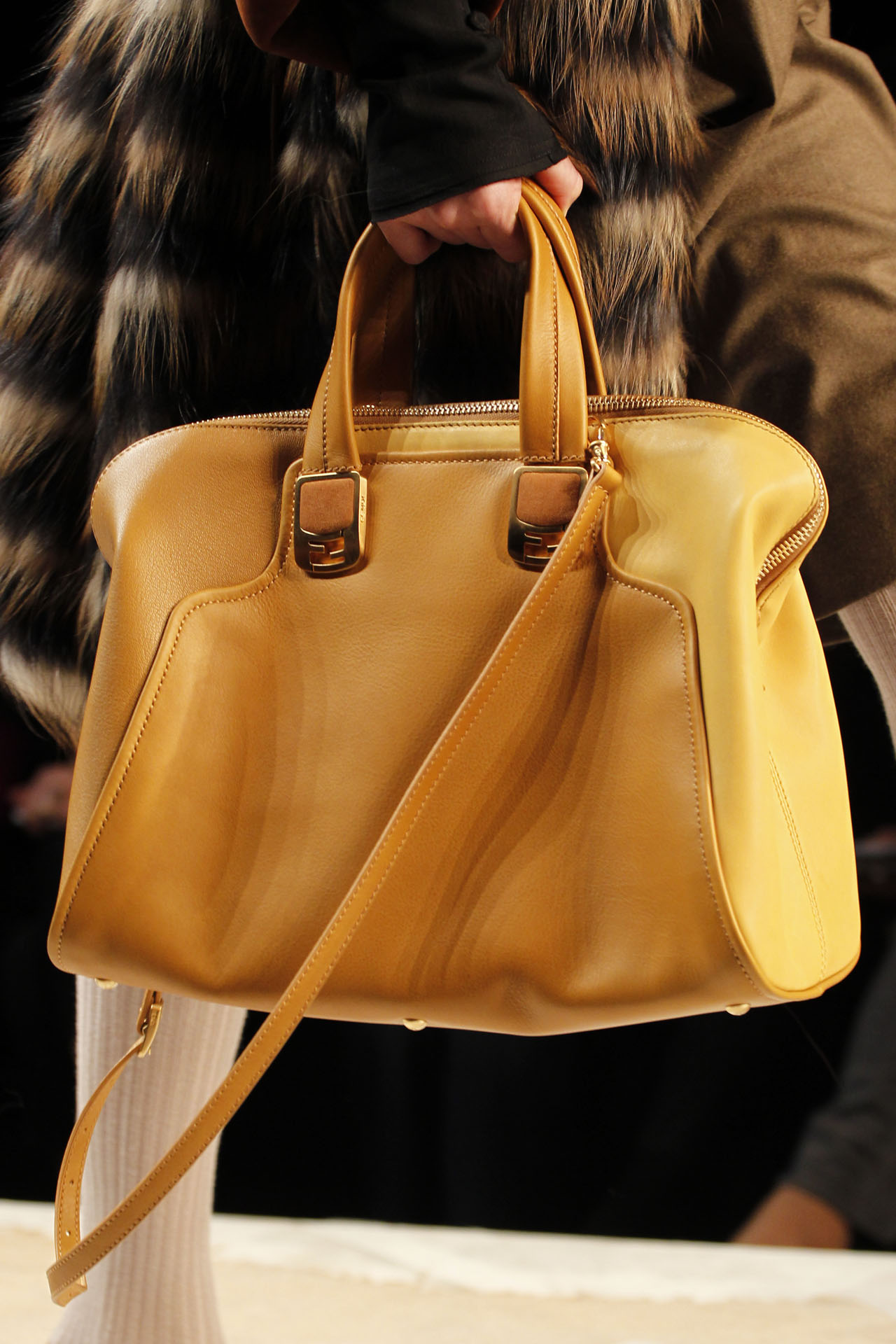 Fendi 2011ﶬDƬ