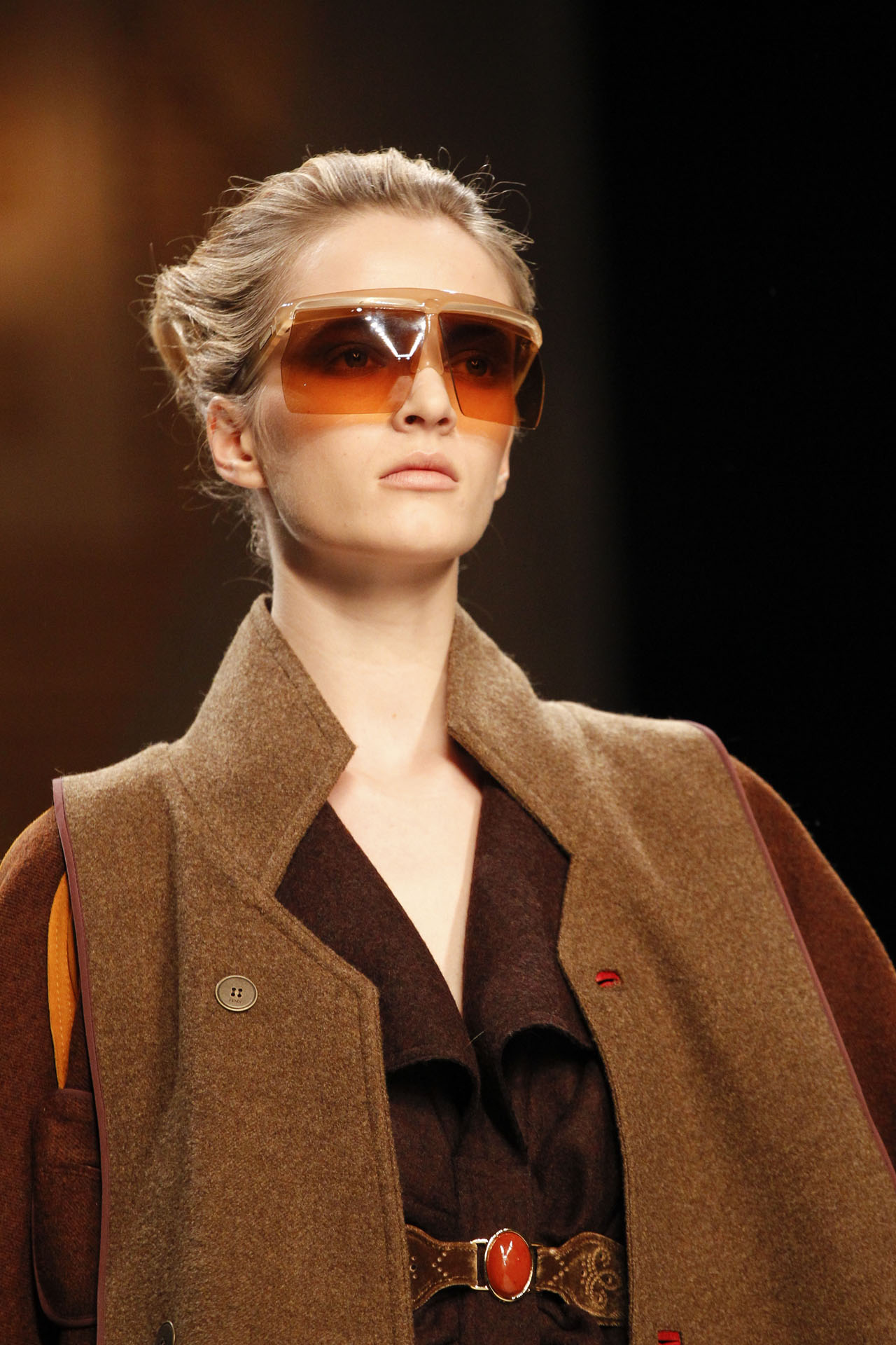 Fendi 2011ﶬ(x)(ji)DƬ