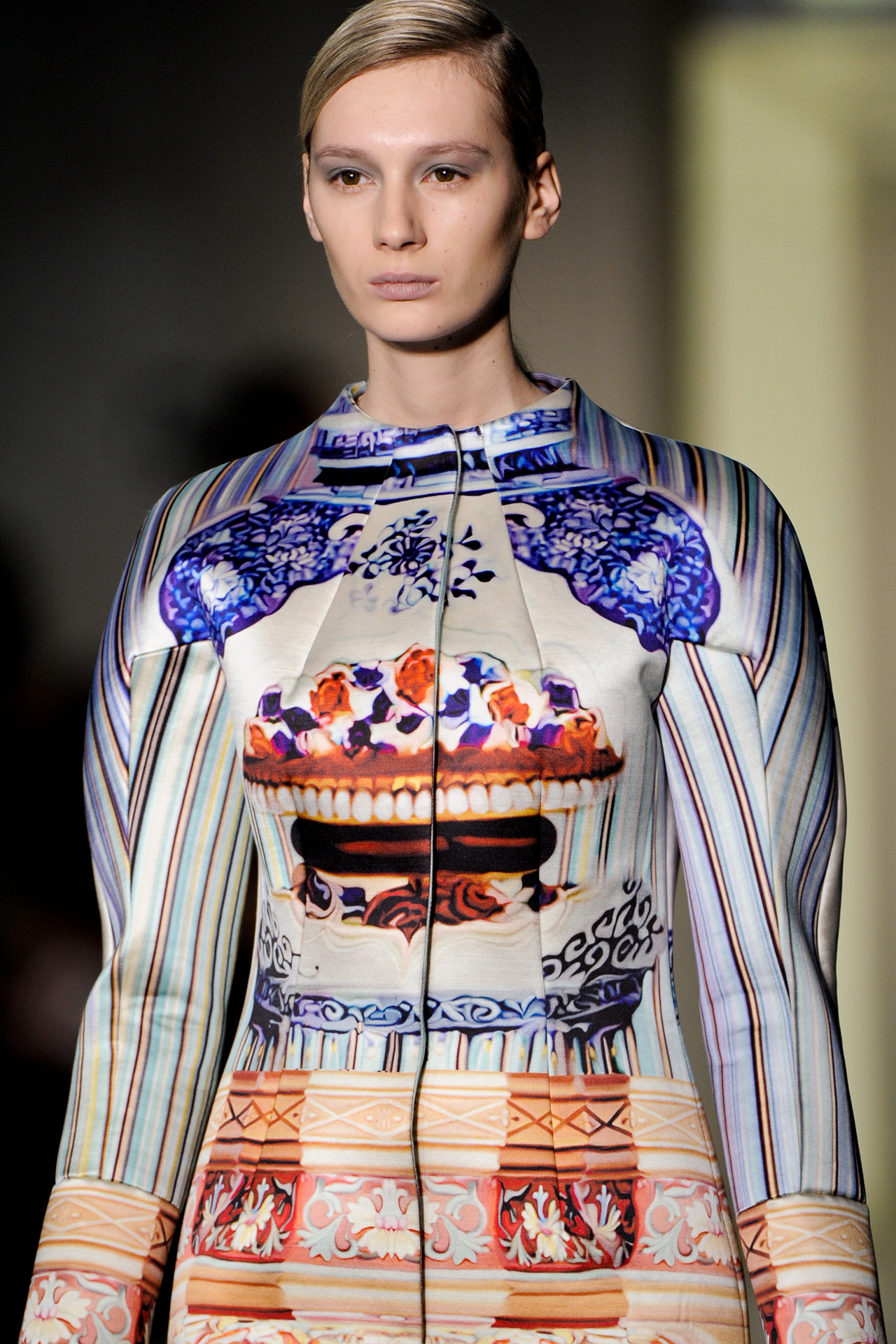 Mary Katrantzou 2011ﶬDƬ
