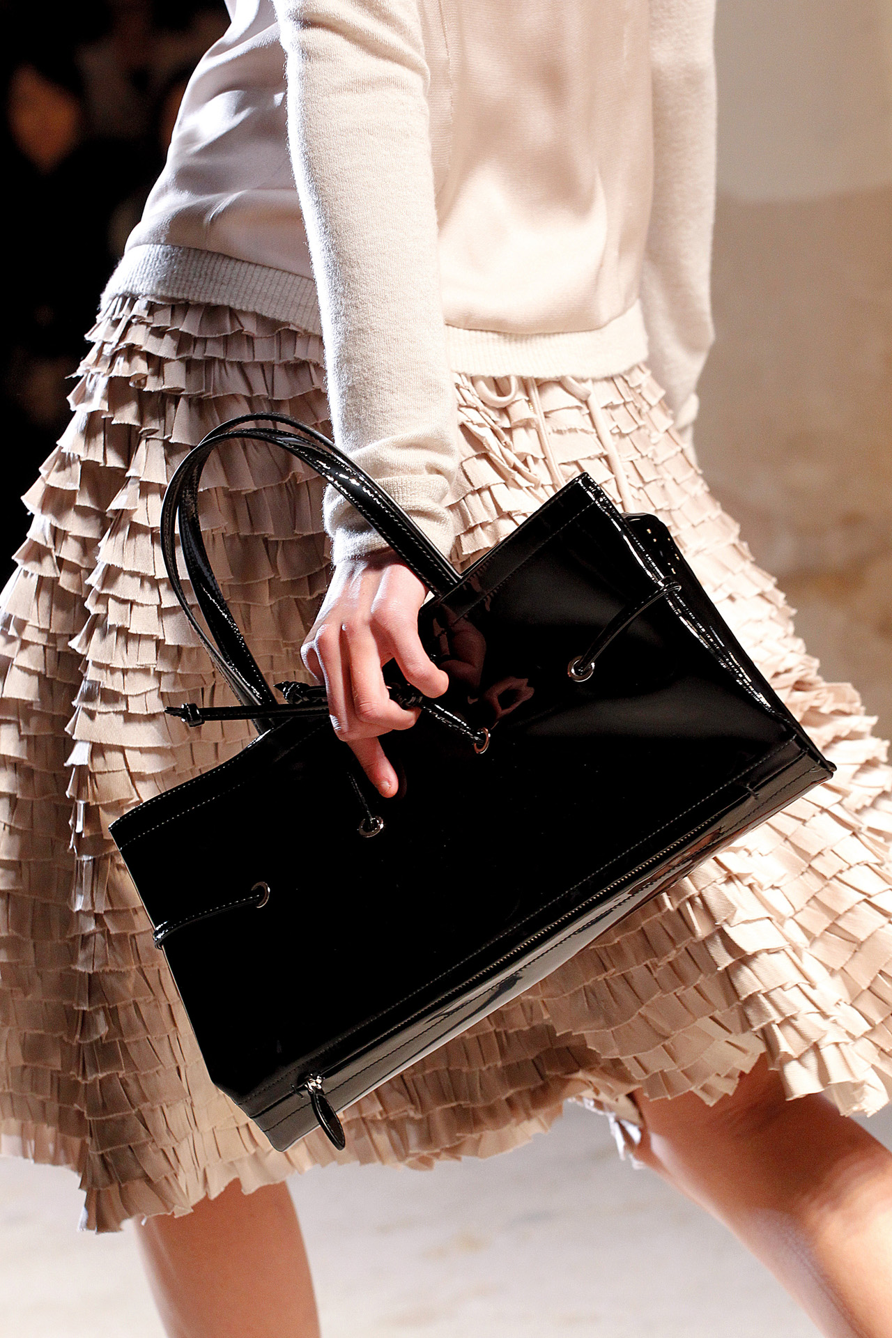 Rochas 2011ﶬ(x)(ji)DƬ