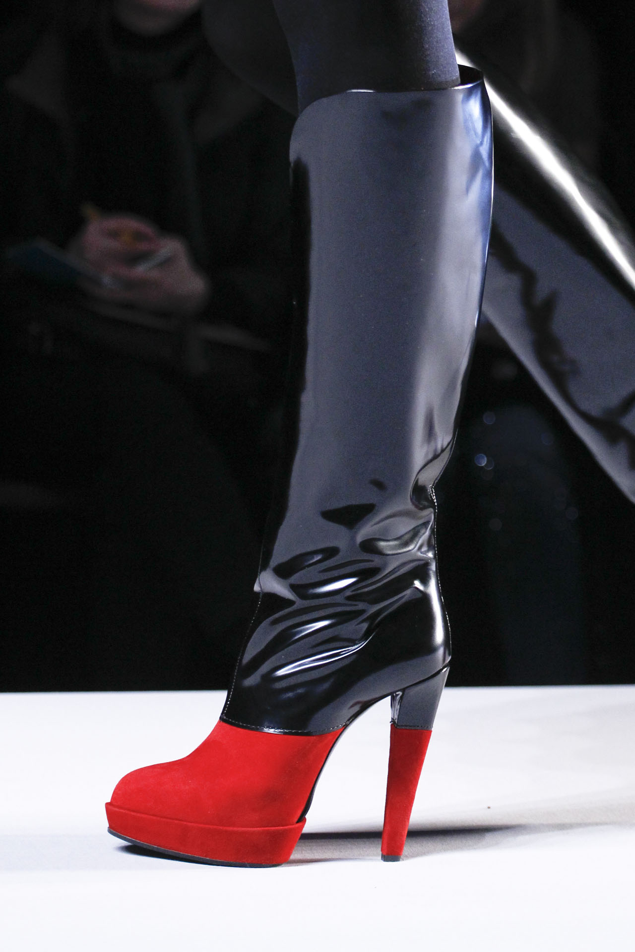 Viktor & Rolf 2011ﶬ(x)(ji)DƬ