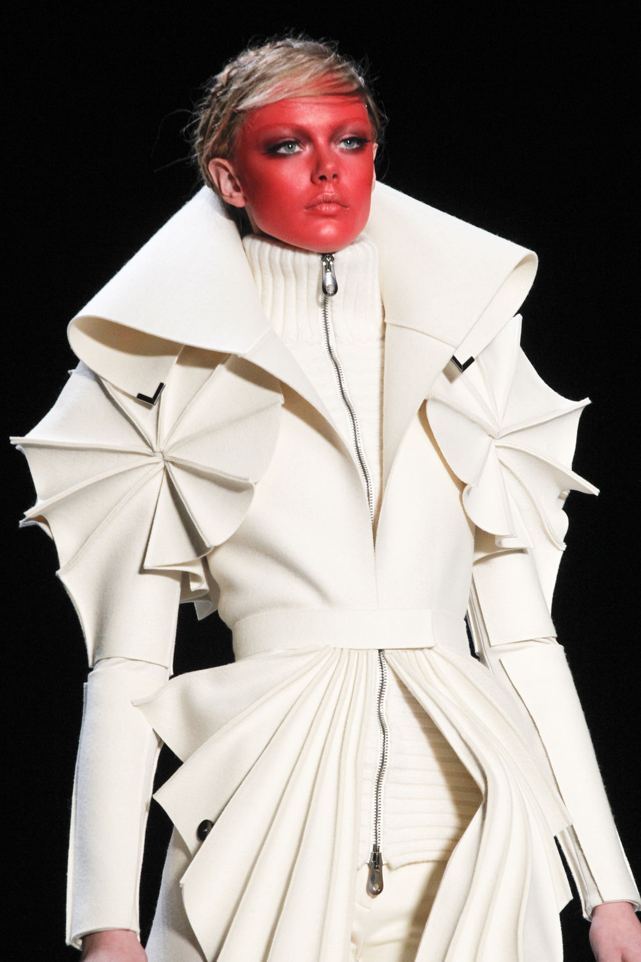 Viktor & Rolf 2011ﶬDƬ
