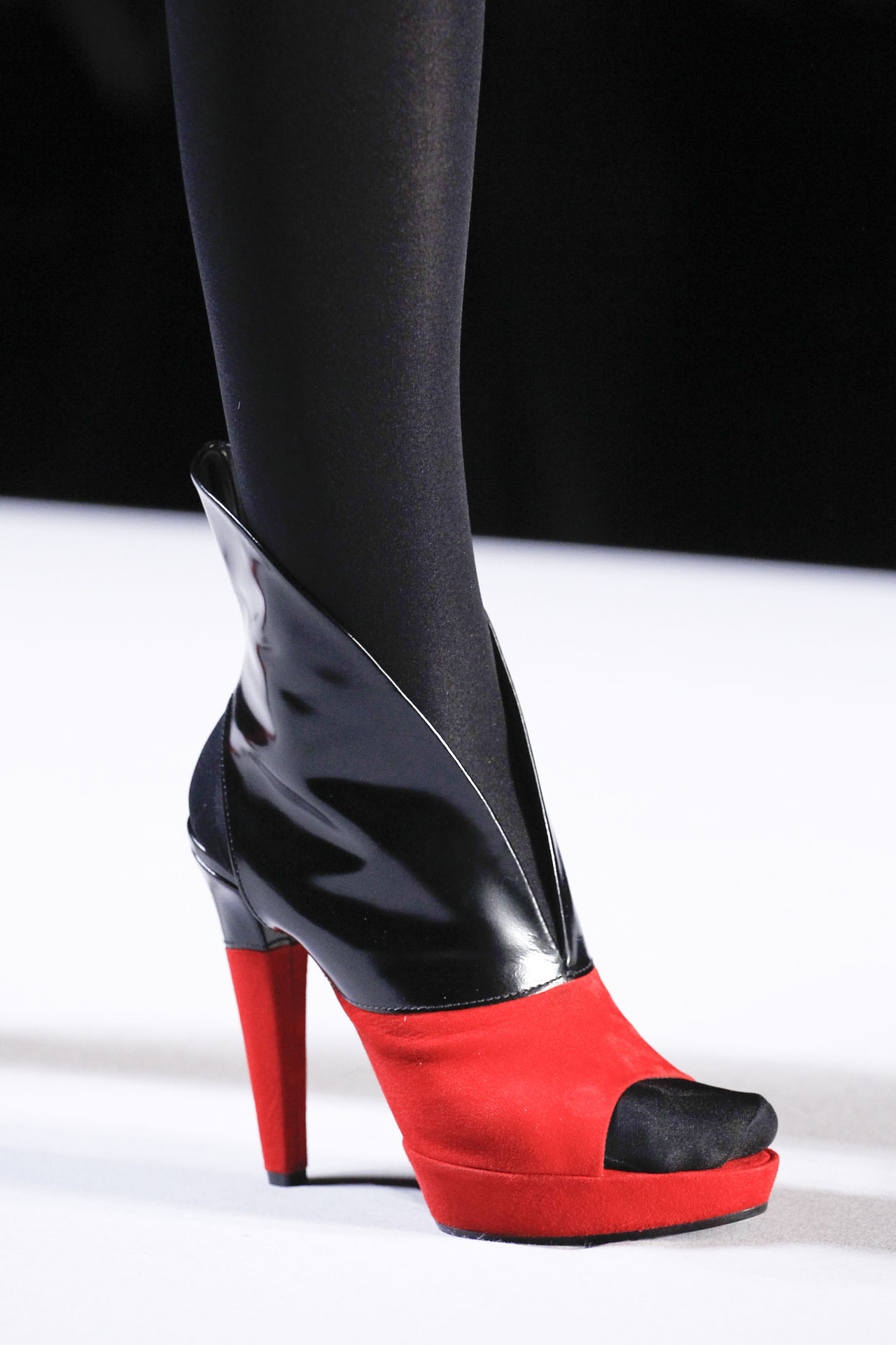 Viktor & Rolf 2011ﶬDƬ
