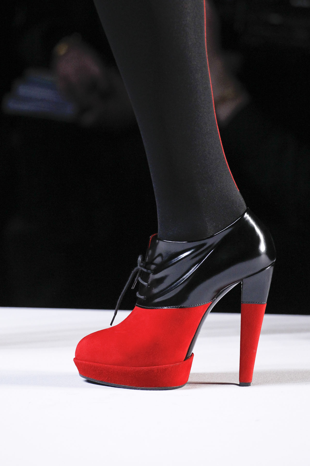 Viktor & Rolf 2011ﶬDƬ