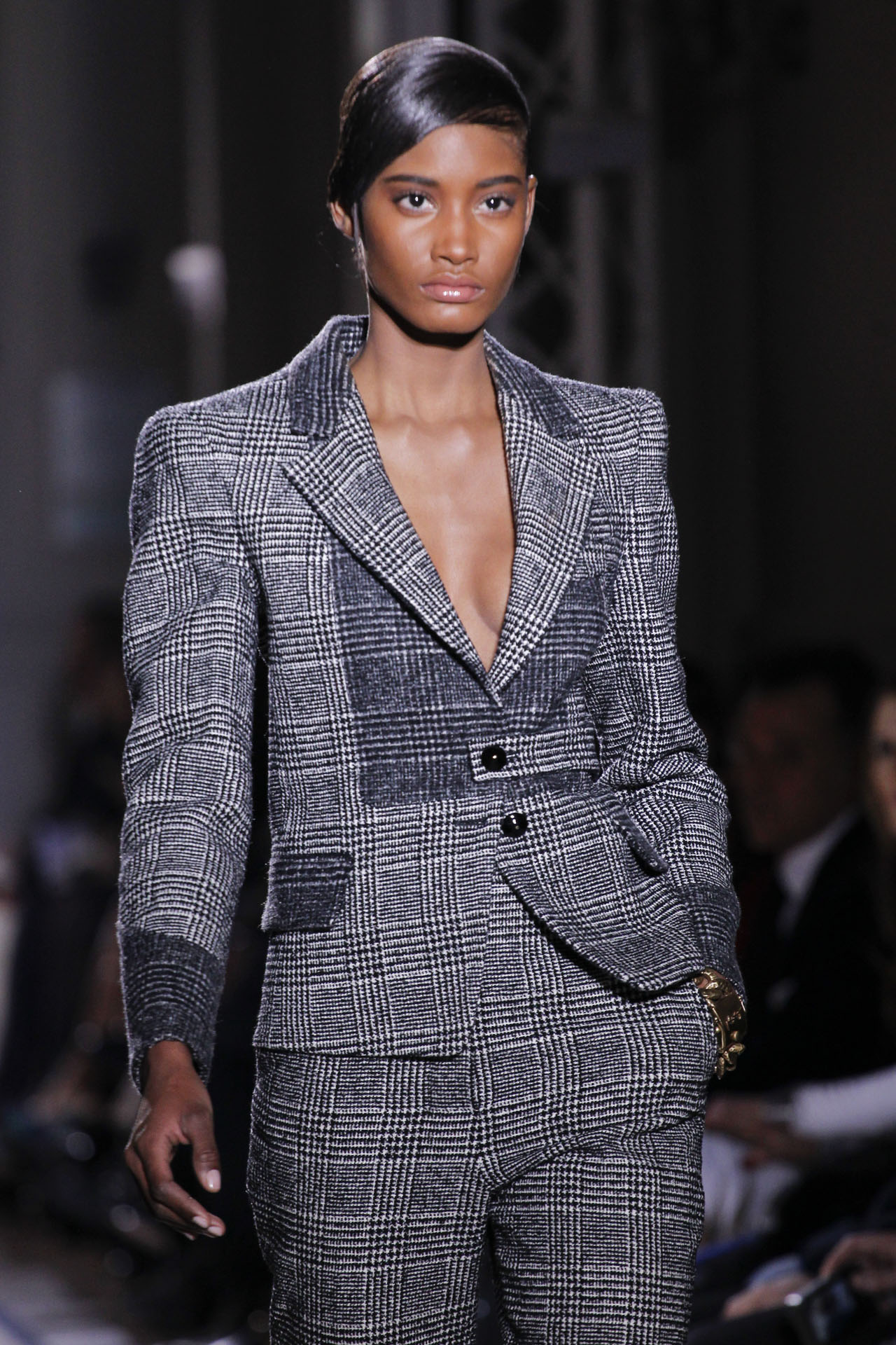 Yves Saint Laurent 2011秋冬細節
