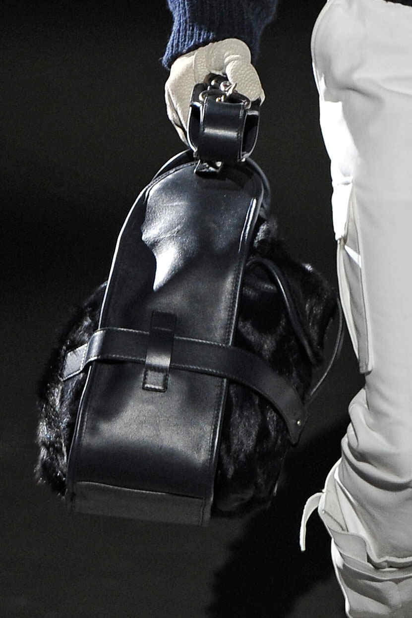 Corneliani 2011ﶬbDƬ