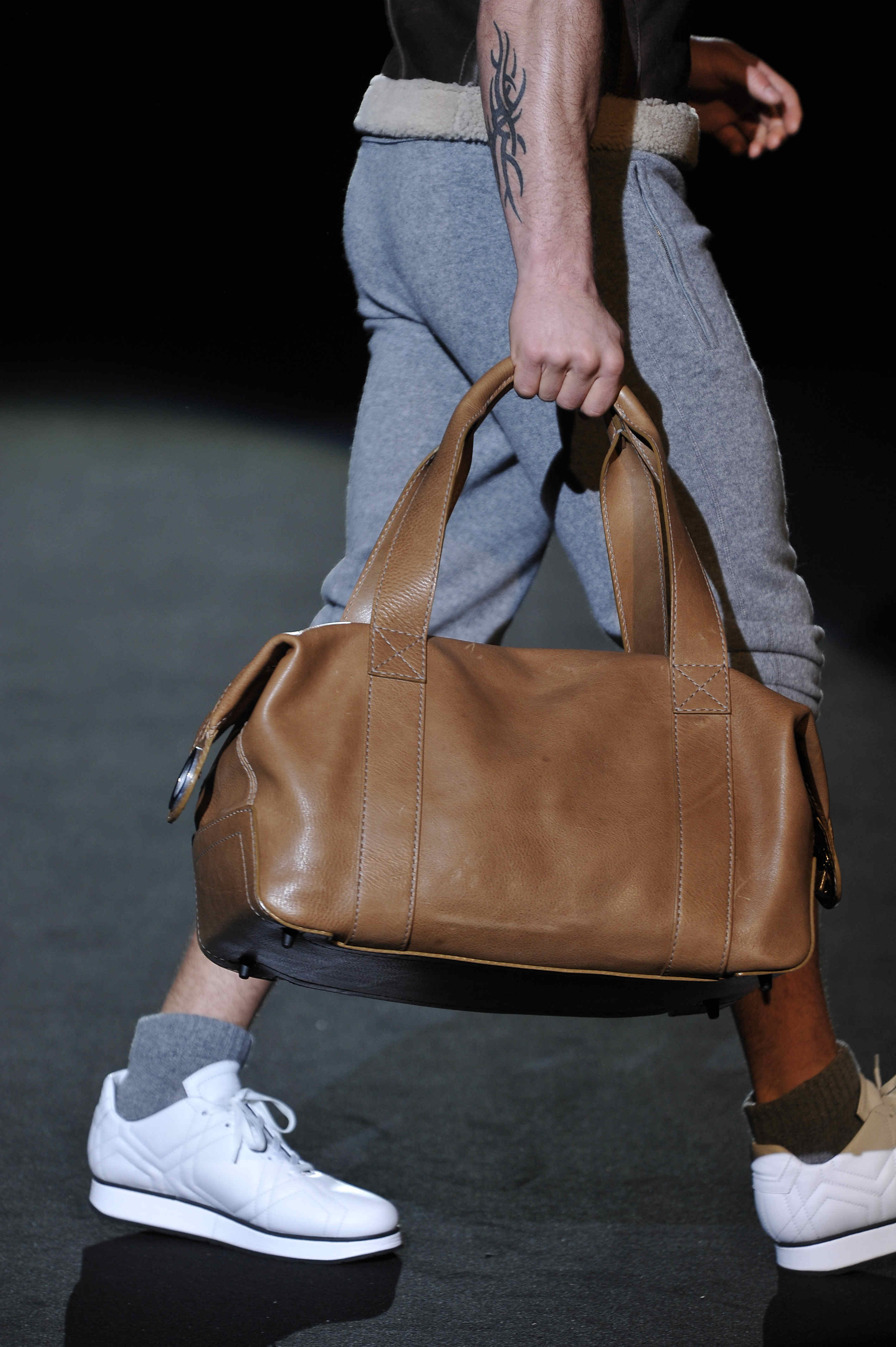 Dirk Bikkembergs 2011ﶬbDƬ