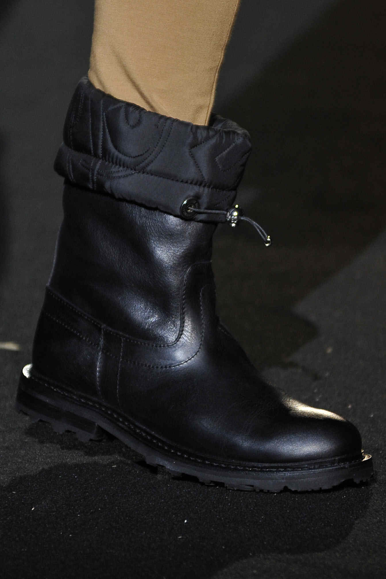 Dirk Bikkembergs 2011ﶬʿЬĸDƬ